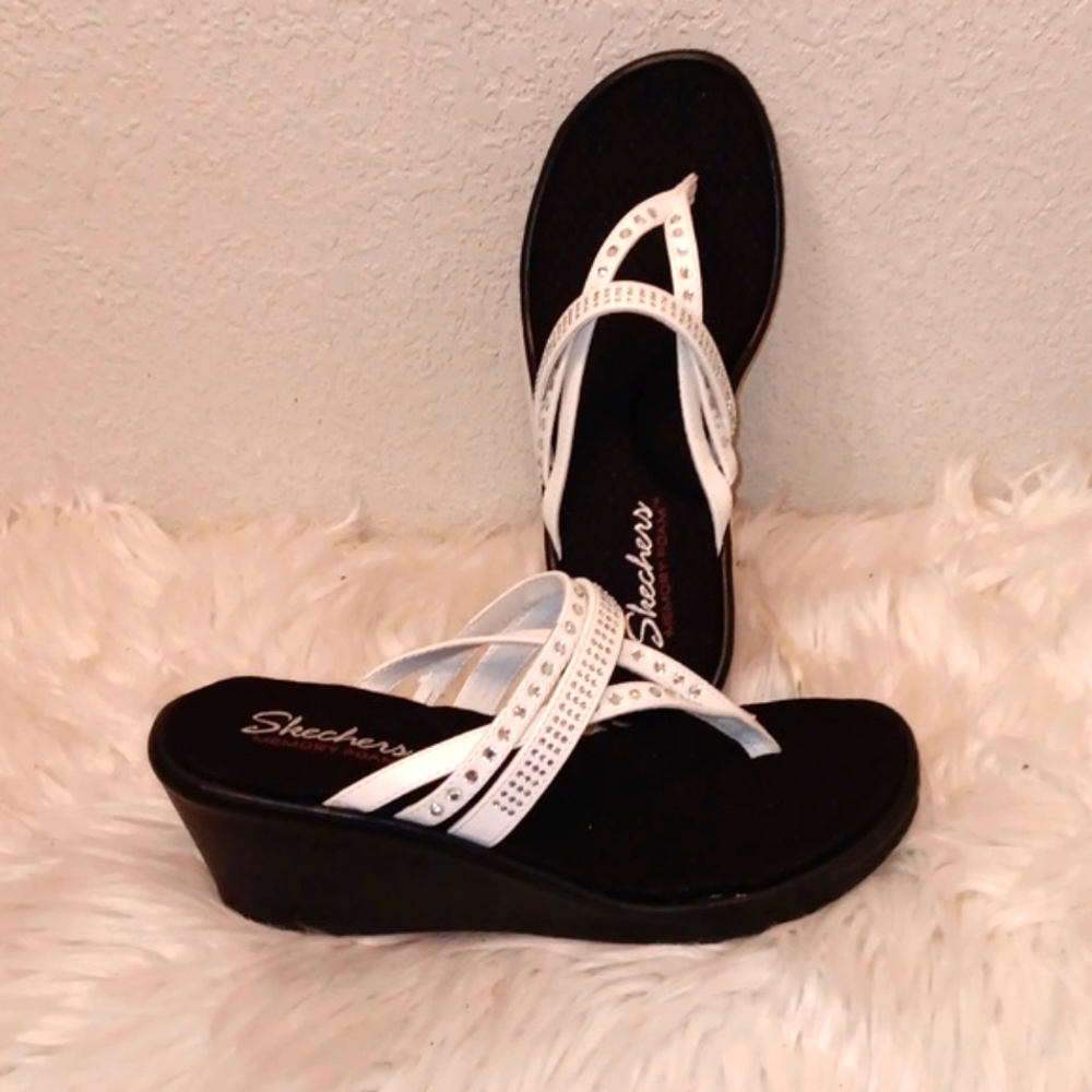 SKETCHERS MEMORY FOAM SANDALS SZ 9